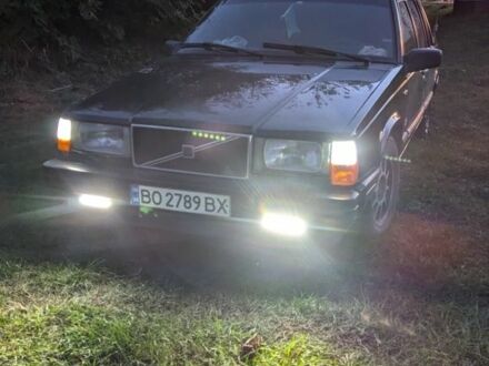 Вольво 740 1989 у Луцьку на Automoto.ua Чорний Вольво 740, об'ємом двигуна 2.3 л та пробігом 300 тис. км за 1100 $, фото 1 на Automoto.ua