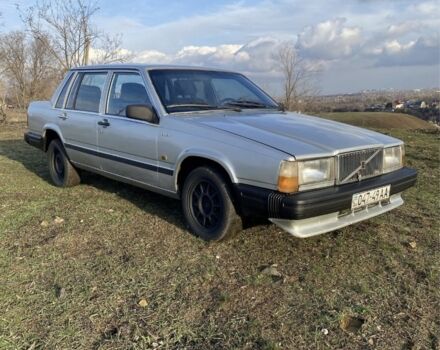 Серый Вольво 740, объемом двигателя 2.4 л и пробегом 360 тыс. км за 1500 $, фото 1 на Automoto.ua