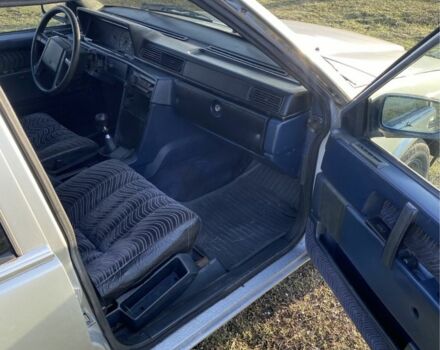 Серый Вольво 740, объемом двигателя 2.4 л и пробегом 360 тыс. км за 1500 $, фото 14 на Automoto.ua