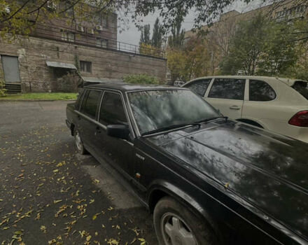 Сірий Вольво 740, об'ємом двигуна 2.4 л та пробігом 350 тис. км за 1700 $, фото 3 на Automoto.ua