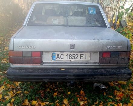 Сірий Вольво 740, об'ємом двигуна 2.4 л та пробігом 640 тис. км за 1000 $, фото 2 на Automoto.ua