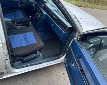 Серый Вольво 740, объемом двигателя 2.3 л и пробегом 400 тыс. км за 1300 $, фото 7 на Automoto.ua