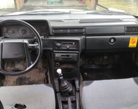 Серый Вольво 740, объемом двигателя 2.4 л и пробегом 500 тыс. км за 943 $, фото 7 на Automoto.ua