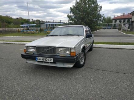 Вольво 740 1986 у Києві на Automoto.ua Сірий Вольво 740, об'ємом двигуна 2 л та пробігом 450 тис. км за 2000 $, фото 1 на Automoto.ua