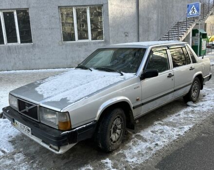 Серый Вольво 740, объемом двигателя 2.4 л и пробегом 333 тыс. км за 1500 $, фото 1 на Automoto.ua