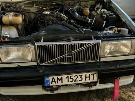 Сірий Вольво 740, об'ємом двигуна 2.3 л та пробігом 300 тис. км за 1002 $, фото 1 на Automoto.ua