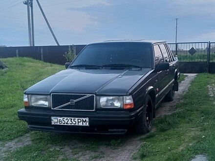 Вольво 740 1988 в Маньковка на Automoto.ua Серый Вольво 740, объемом двигателя 2 л и пробегом 300 тыс. км за 1424 $, фото 1 на Automoto.ua