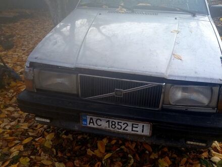 Сірий Вольво 740, об'ємом двигуна 2.4 л та пробігом 640 тис. км за 1000 $, фото 1 на Automoto.ua