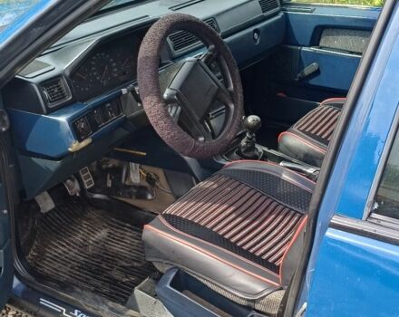 Синий Вольво 740, объемом двигателя 2.3 л и пробегом 300 тыс. км за 2300 $, фото 5 на Automoto.ua