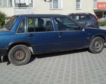 Синий Вольво 740, объемом двигателя 2.38 л и пробегом 300 тыс. км за 1550 $, фото 2 на Automoto.ua