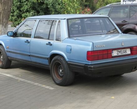 Синий Вольво 740, объемом двигателя 2.3 л и пробегом 1 тыс. км за 1700 $, фото 1 на Automoto.ua