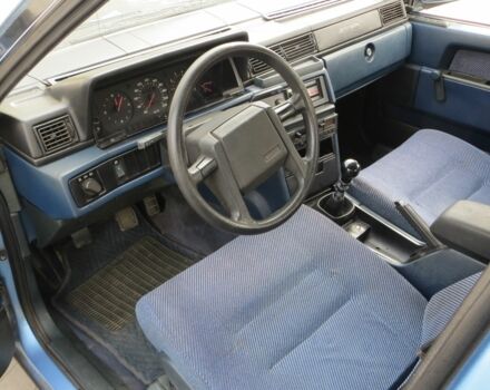 Синий Вольво 740, объемом двигателя 2.3 л и пробегом 1 тыс. км за 1700 $, фото 6 на Automoto.ua