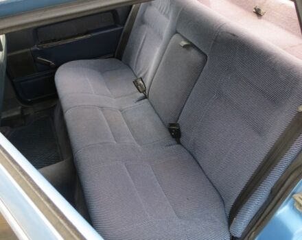 Синий Вольво 740, объемом двигателя 2.3 л и пробегом 1 тыс. км за 1700 $, фото 13 на Automoto.ua