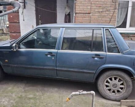Синий Вольво 740, объемом двигателя 2.4 л и пробегом 5 тыс. км за 4000 $, фото 7 на Automoto.ua