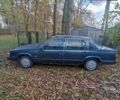 Синий Вольво 740, объемом двигателя 2.3 л и пробегом 630 тыс. км за 950 $, фото 3 на Automoto.ua