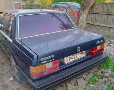 Синий Вольво 740, объемом двигателя 2.3 л и пробегом 100 тыс. км за 1800 $, фото 3 на Automoto.ua