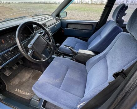 Синий Вольво 740, объемом двигателя 2 л и пробегом 350 тыс. км за 1350 $, фото 7 на Automoto.ua