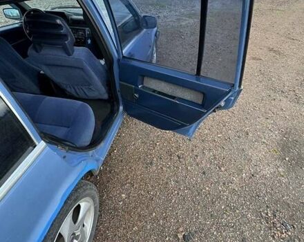 Синий Вольво 740, объемом двигателя 2 л и пробегом 350 тыс. км за 1350 $, фото 9 на Automoto.ua