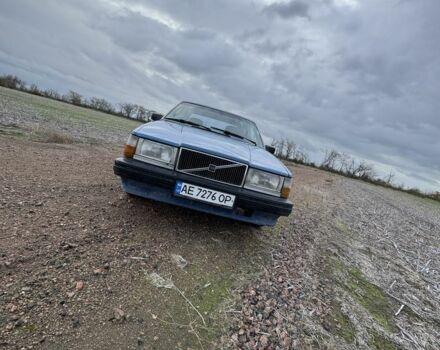 Синий Вольво 740, объемом двигателя 2 л и пробегом 350 тыс. км за 1350 $, фото 1 на Automoto.ua