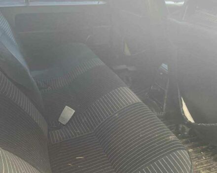 Синий Вольво 740, объемом двигателя 2.4 л и пробегом 450 тыс. км за 900 $, фото 6 на Automoto.ua