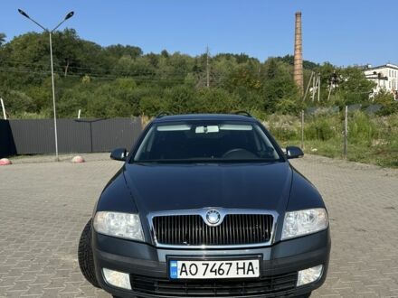 Синий Вольво 740, объемом двигателя 2 л и пробегом 400 тыс. км за 803 $, фото 1 на Automoto.ua