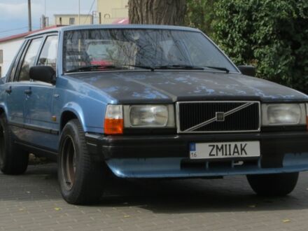 Синий Вольво 740, объемом двигателя 2.3 л и пробегом 1 тыс. км за 1700 $, фото 1 на Automoto.ua