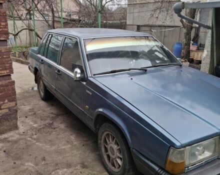 Синий Вольво 740, объемом двигателя 2.4 л и пробегом 105 тыс. км за 3300 $, фото 1 на Automoto.ua