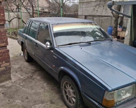Синий Вольво 740, объемом двигателя 2.4 л и пробегом 105 тыс. км за 3300 $, фото 1 на Automoto.ua