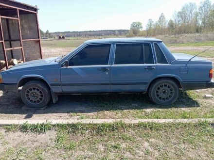 Вольво 740 1986 в Конотопе на Automoto.ua Синий Вольво 740, объемом двигателя 0 л и пробегом 26 тыс. км за 556 $, фото 1 на Automoto.ua