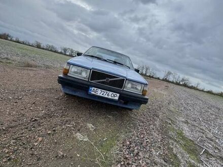 Вольво 740 1989 в Южное на Automoto.ua Синий Вольво 740, объемом двигателя 2 л и пробегом 350 тыс. км за 1350 $, фото 1 на Automoto.ua