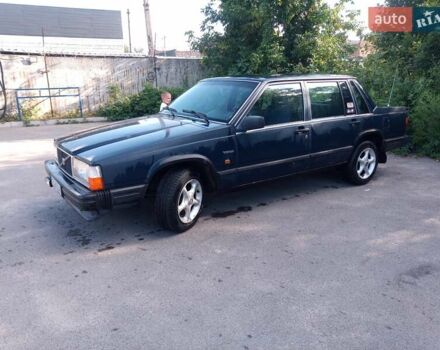 Синій Вольво 740, об'ємом двигуна 2.4 л та пробігом 250 тис. км за 1500 $, фото 1 на Automoto.ua