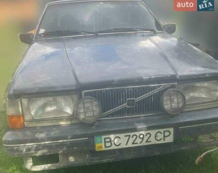 Синий Вольво 740, объемом двигателя 2.4 л и пробегом 450 тыс. км за 900 $, фото 1 на Automoto.ua