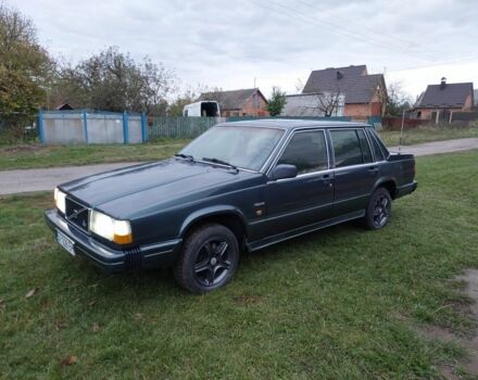 Зеленый Вольво 740, объемом двигателя 2.3 л и пробегом 318 тыс. км за 1200 $, фото 1 на Automoto.ua