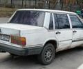 Белый Вольво 744, объемом двигателя 2.3 л и пробегом 480 тыс. км за 497 $, фото 1 на Automoto.ua