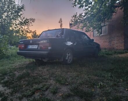 Синий Вольво 744, объемом двигателя 2.3 л и пробегом 450 тыс. км за 1700 $, фото 1 на Automoto.ua