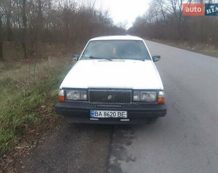Білий Вольво 760, об'ємом двигуна 2.4 л та пробігом 55 тис. км за 1910 $, фото 1 на Automoto.ua