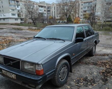 Серый Вольво 760, объемом двигателя 2.3 л и пробегом 400 тыс. км за 1000 $, фото 1 на Automoto.ua