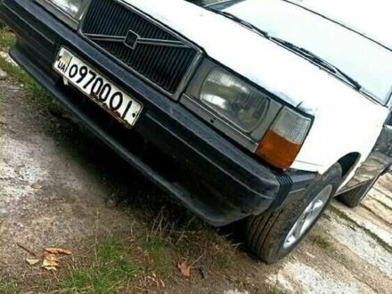 Серый Вольво 760, объемом двигателя 2 л и пробегом 300 тыс. км за 650 $, фото 1 на Automoto.ua