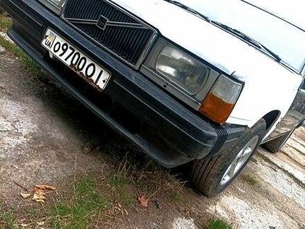 Серый Вольво 760, объемом двигателя 2.3 л и пробегом 250 тыс. км за 1000 $, фото 1 на Automoto.ua