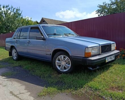 Синий Вольво 760, объемом двигателя 2.3 л и пробегом 193 тыс. км за 1100 $, фото 1 на Automoto.ua