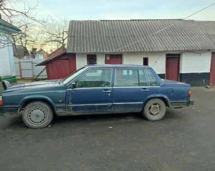 Синий Вольво 760, объемом двигателя 2 л и пробегом 345 тыс. км за 828 $, фото 3 на Automoto.ua