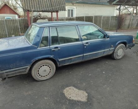 Синий Вольво 760, объемом двигателя 2 л и пробегом 345 тыс. км за 828 $, фото 2 на Automoto.ua