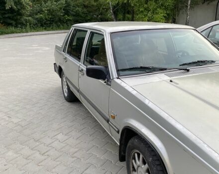 Зелений Вольво 760, об'ємом двигуна 2.4 л та пробігом 333 тис. км за 1700 $, фото 9 на Automoto.ua