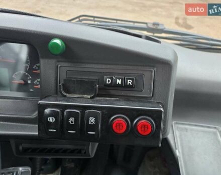 Белый Вольво 7700, объемом двигателя 9.37 л и пробегом 500 тыс. км за 17900 $, фото 8 на Automoto.ua