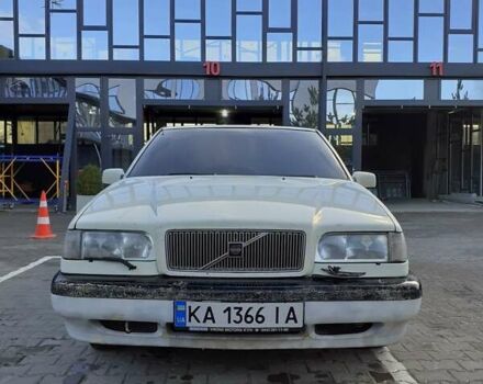 Белый Вольво 850, объемом двигателя 2.44 л и пробегом 350 тыс. км за 1999 $, фото 1 на Automoto.ua