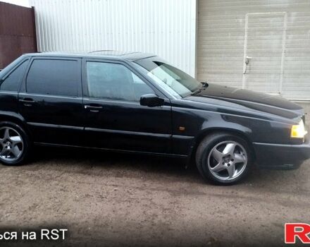 Черный Вольво 850, объемом двигателя 2.5 л и пробегом 400 тыс. км за 3300 $, фото 1 на Automoto.ua