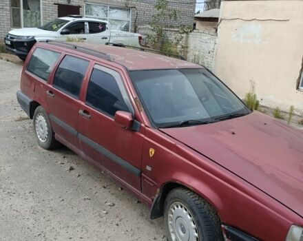 Красный Вольво 850, объемом двигателя 2 л и пробегом 500 тыс. км за 800 $, фото 1 на Automoto.ua