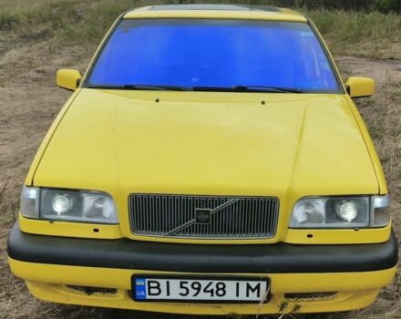 Желтый Вольво 850, объемом двигателя 2.3 л и пробегом 108 тыс. км за 2669 $, фото 1 на Automoto.ua