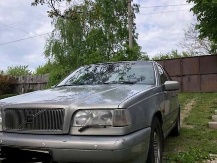 Серый Вольво 850, объемом двигателя 2.4 л и пробегом 345 тыс. км за 3300 $, фото 1 на Automoto.ua