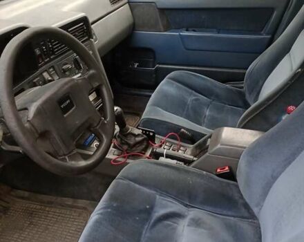 Синий Вольво 850, объемом двигателя 2 л и пробегом 375 тыс. км за 1400 $, фото 4 на Automoto.ua